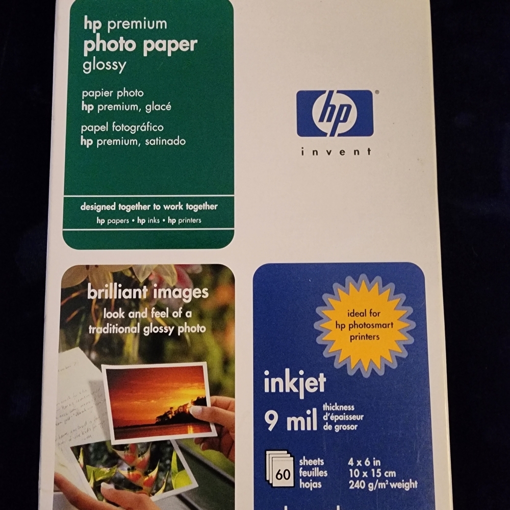 HP Premium Glossy Photo Paper - Green and Blue Packaging